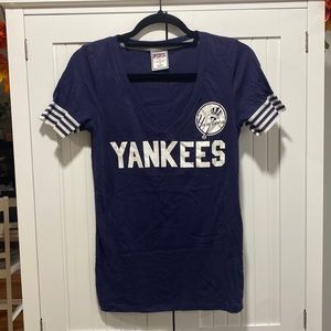 ⚾️VS PINK New York Yankees T-Shirt ⚾️